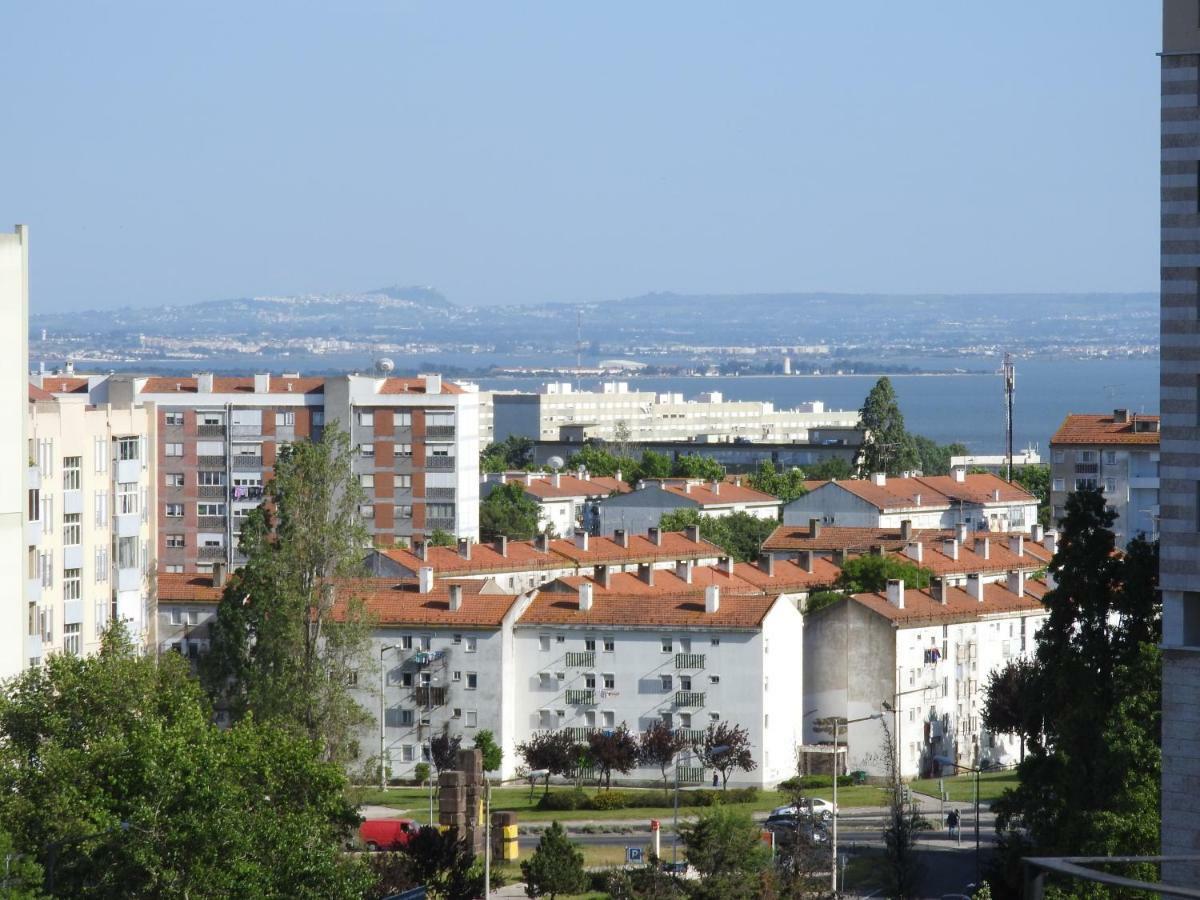 Lisbon Airport Hostel Exterior photo